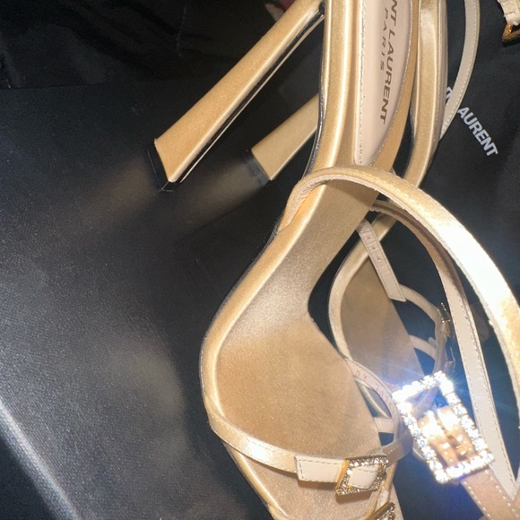 Saint Laurent
Lila Sandals In Crepe Satin - Picture 4 of 8
